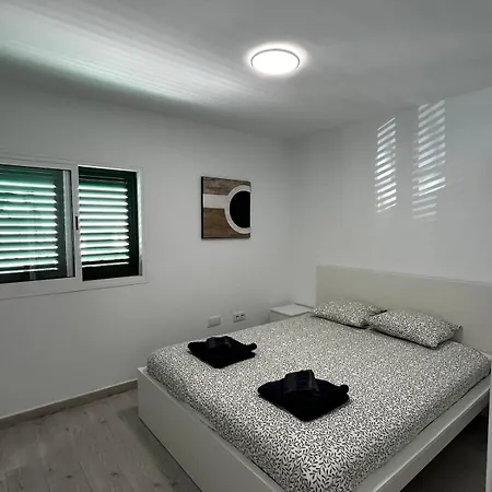 Apartamento 5 Minutes To - Heated Pool