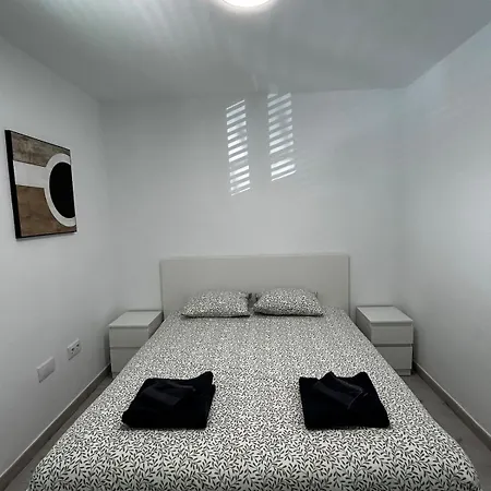 5 Minutes To - Heated Pool Apartament